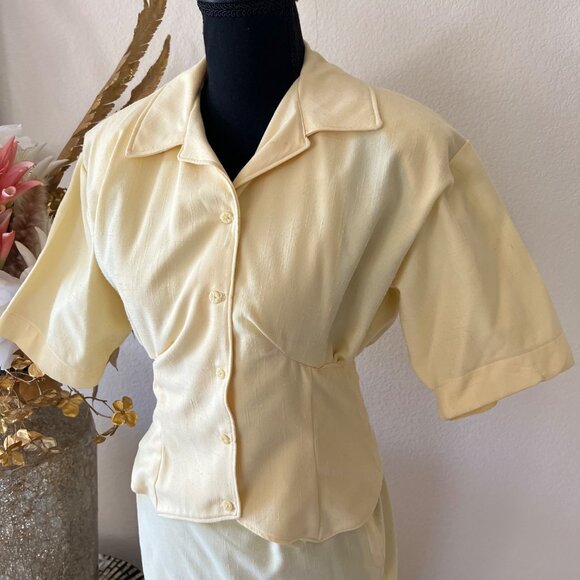 Vintage Handmade 1950s 2-Piece Yellow Linen Blouse and Skirt Set Single Stitch - Picture 2 of 13